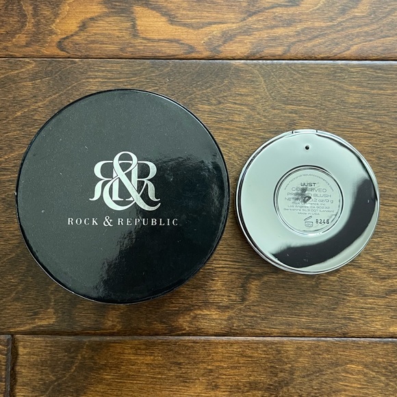 NIB Rock & Republic Contrived Pressed Blush in Lust DISCONTINUED - Picture 2 of 2